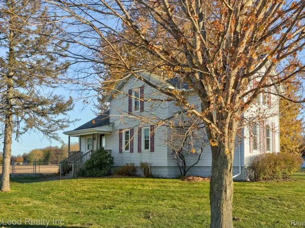 3967 S Portsmouth Rd, Bridgeport, MI 48722