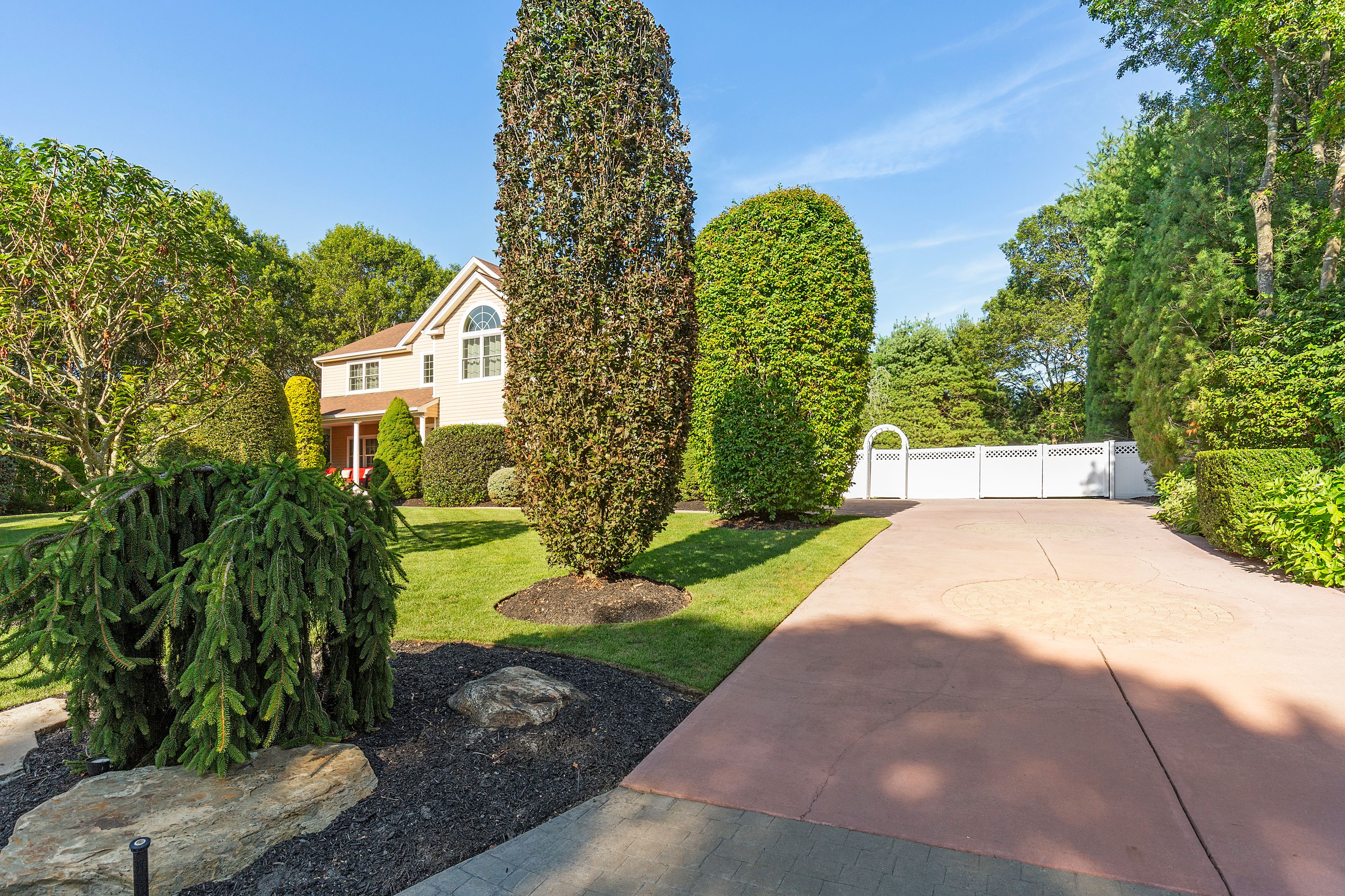 3 Steven Path, Center Moriches, NY 11934 | Out East