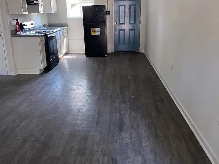1212 Aster St — Photo 8