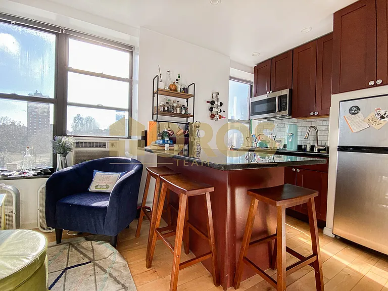262 E 2nd St #5C — Photo 3