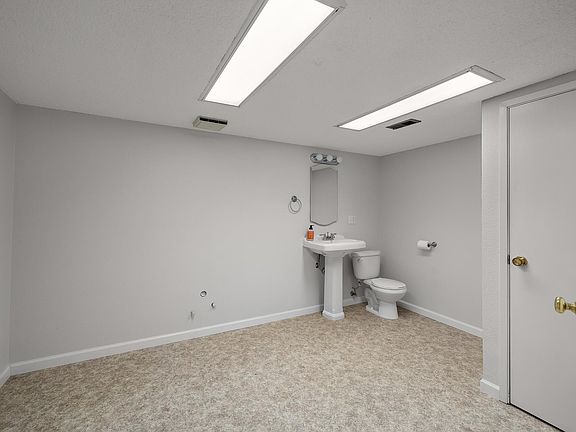 5th image of 420 W McBryde Ave