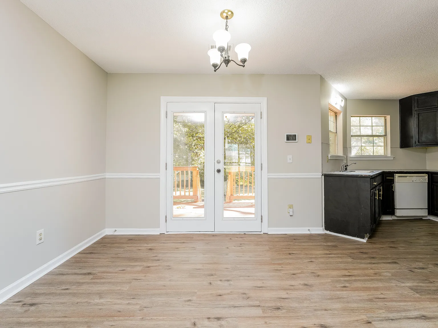 3 bed, 2.0 bath, 1544 sqft, $1,895 — Photo 3