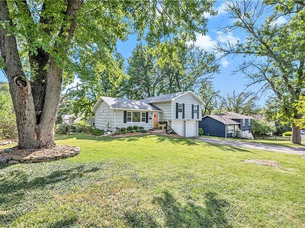 3805 E Red Bridge Rd, Kansas City, MO 64137