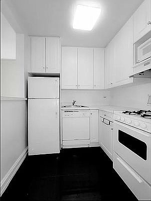 3rd image of 238 E 36th St APT 4H