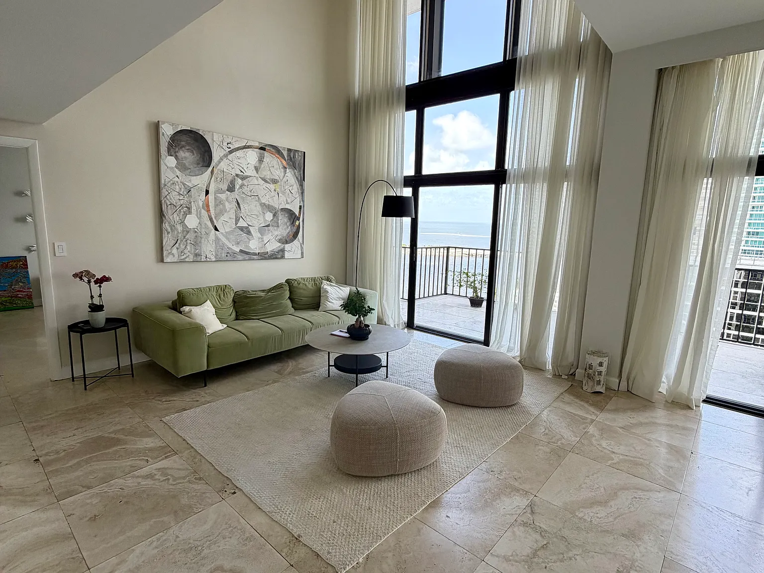 3 bed, 1880 sqft, $8,000 — Photo 2