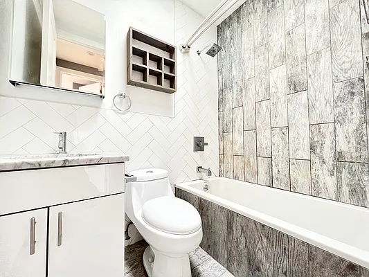 Rented by Pear NYC LLC | media 12