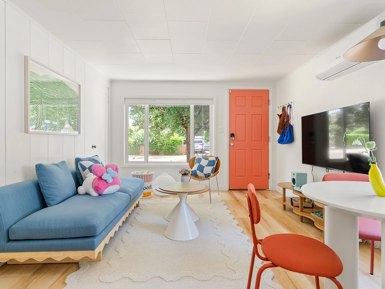 2 bed, 685 sqft, $5,000 — Photo 1