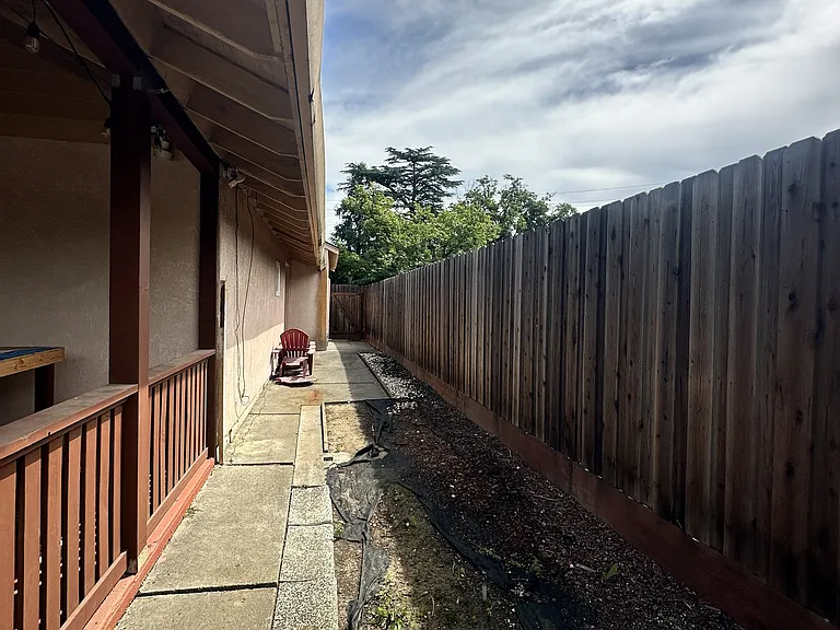 627 K St — Photo 22