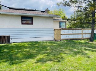 536 Northmount Dr NW #B, Calgary, AB T2K3H9