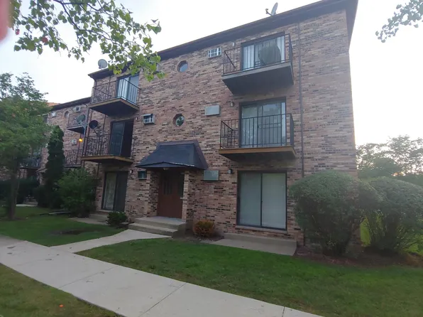 1519 N Silver Ln APT 3B, Palatine, IL 60074