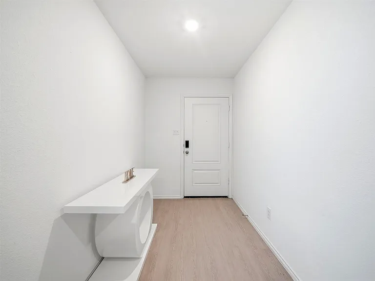 253 Tugboat Annie Way — Photo 4