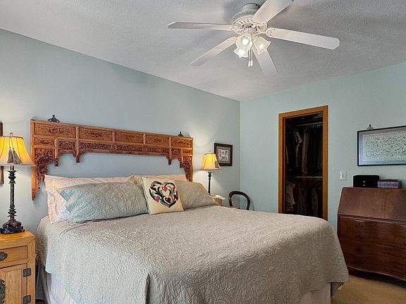 4th image of 142 N Shore Dr W #18