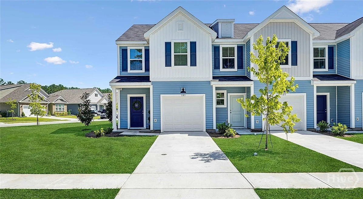 3 bed, 2.5 bath, 1479 sqft, $2,150 — Photo 1