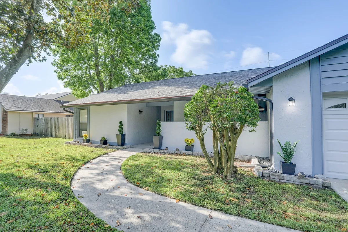 Building Photo - 4702 S Street Brides Cir