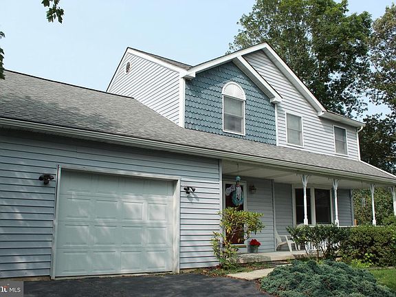 2nd image of 7 Philip Ct