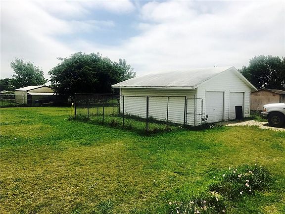 4th image of 7204 Pica Dr