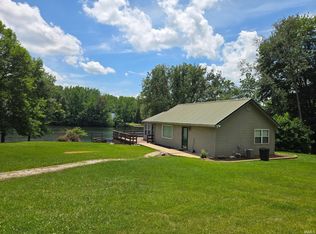 11751 Vienna Rd, Wadesville, IN 47638