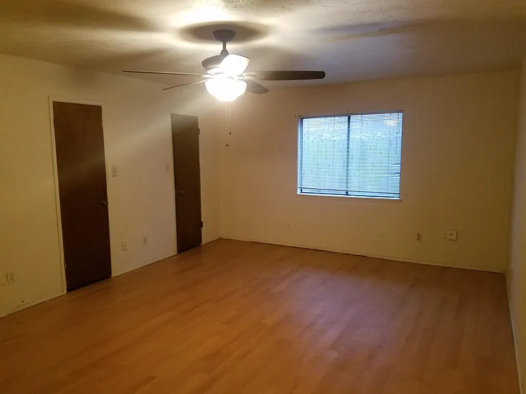 4324 Buckeye St — Photo 7
