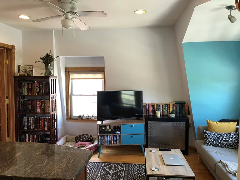 Highland Ave — Photo 6
