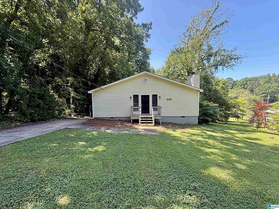1st image of 1529 Pine Tree Pl