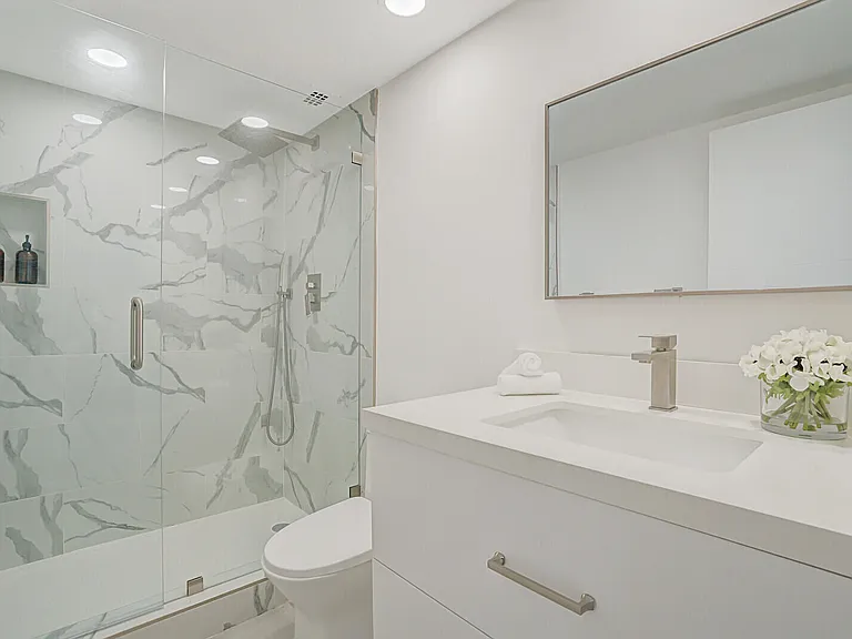 354 Chilean Ave #4D — Photo 7
