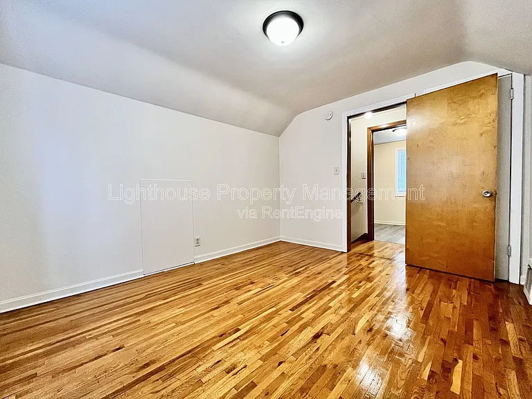 1656 Fremont Ave NW — Photo 19