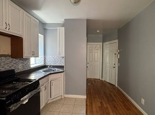554 Avenue C APT 4D, Bayonne, NJ 07002
