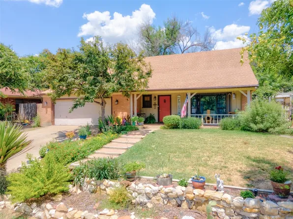 3025 Santa Fe Trl, Fort Worth, TX 76116