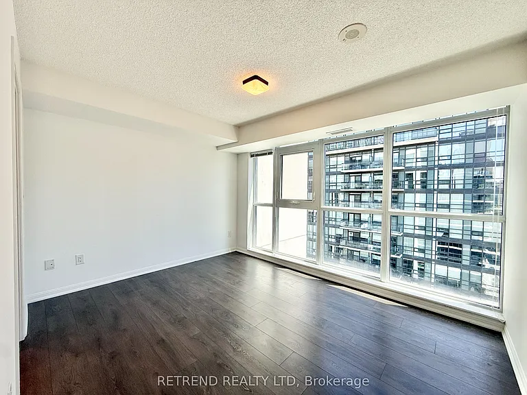 400 Adelaide St E #2204 — Photo 24