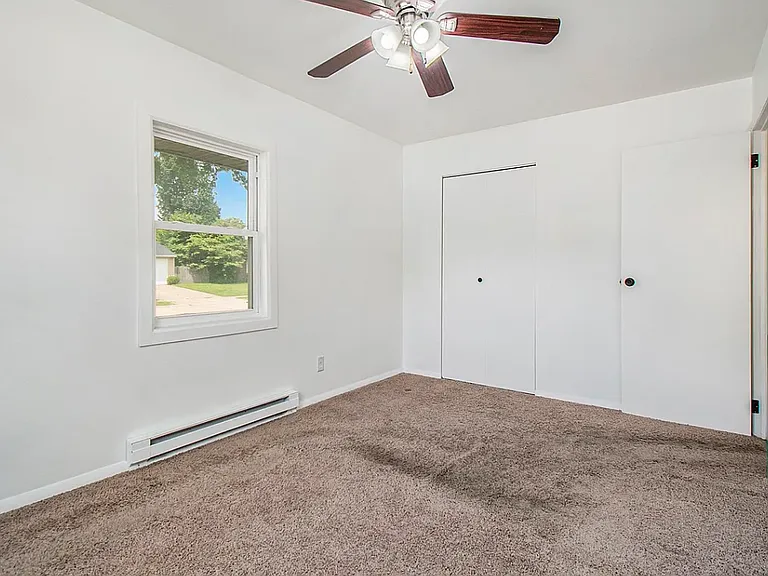 3708 Greenmont Dr — Photo 16