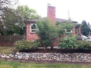 801 NE 98th St, Seattle, WA 98115