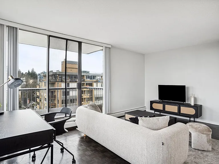 1305 W 12th Ave — Photo 96