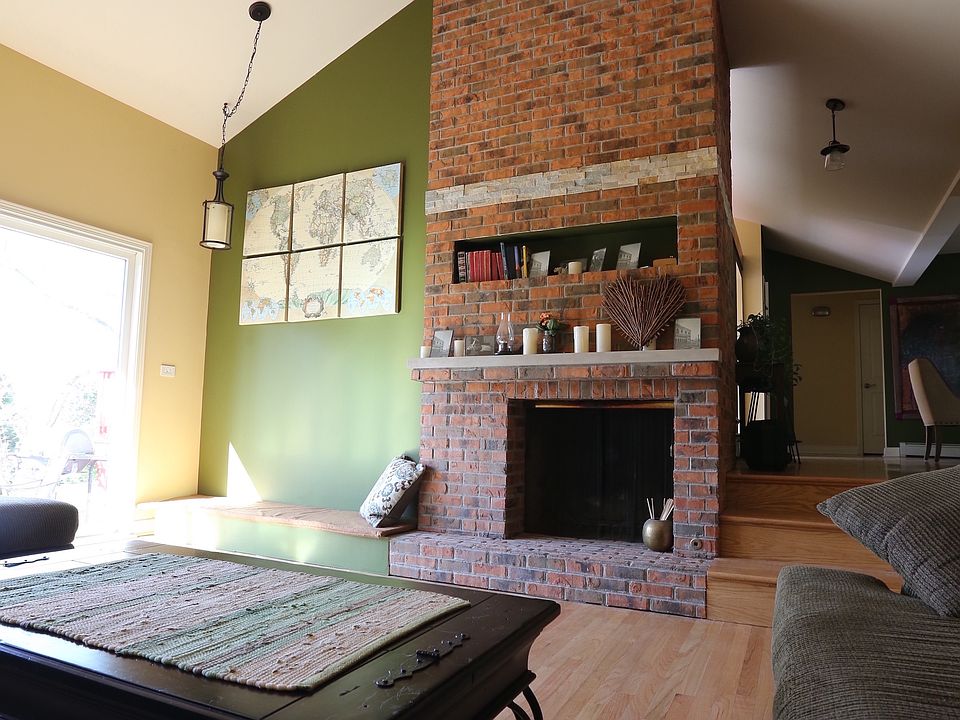 1st image of 2910 Briarwood Dr W