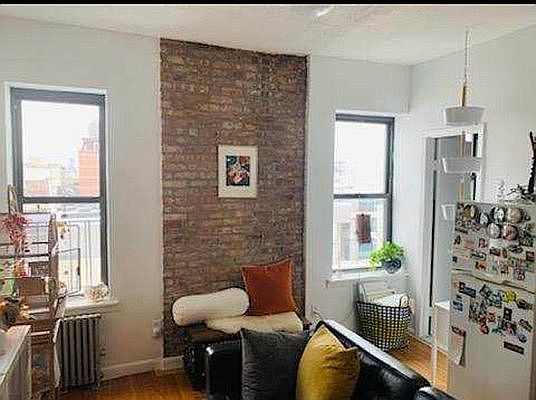 4th image of 35-52 Steinway St #4B