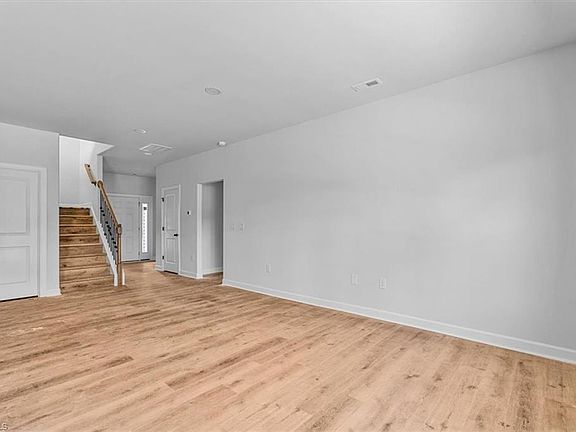 5th image of 167 Olive Branch Ct