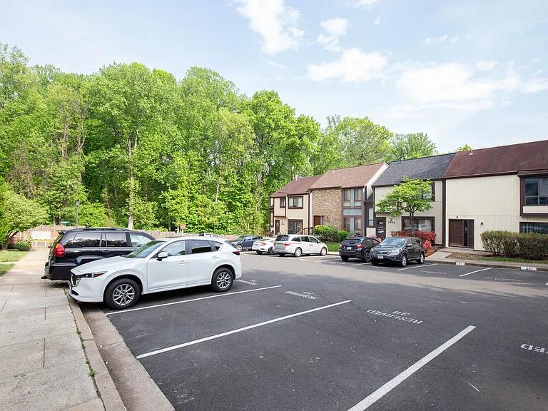 7914 Towerbell Ct — Photo 36