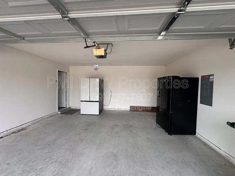 2530 Russell St — Photo 15
