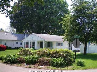 31 River Ave, Old Saybrook, CT 06475