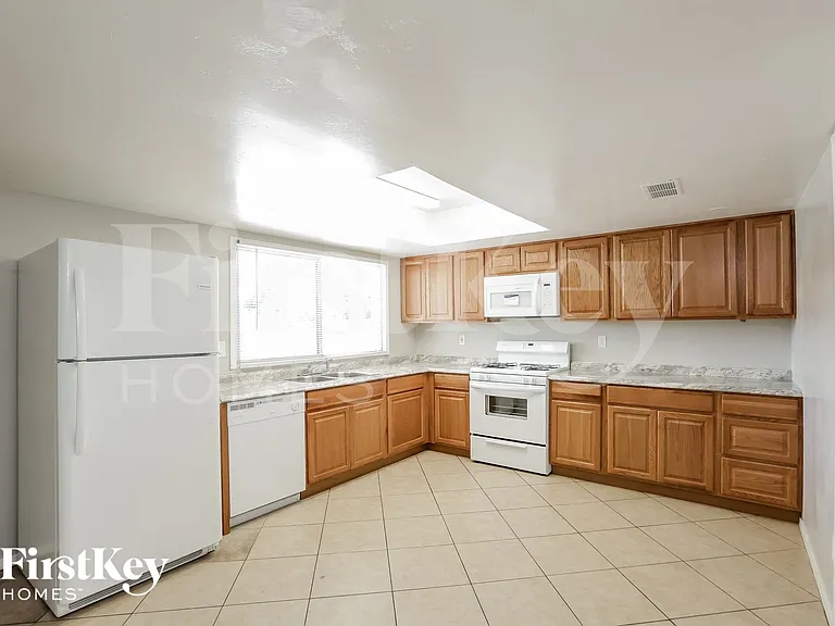 3509 W Cheryl Dr — Photo 6