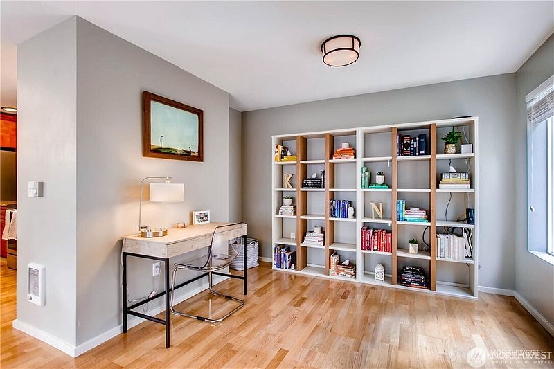 5th image of 500 Aloha Street #211