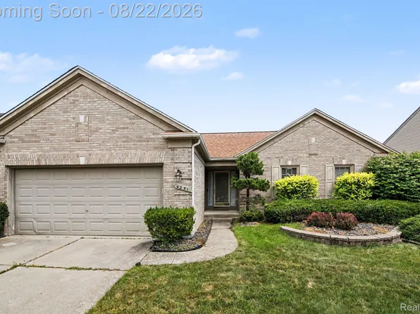 4251 Timberline Dr, Canton, MI 48188