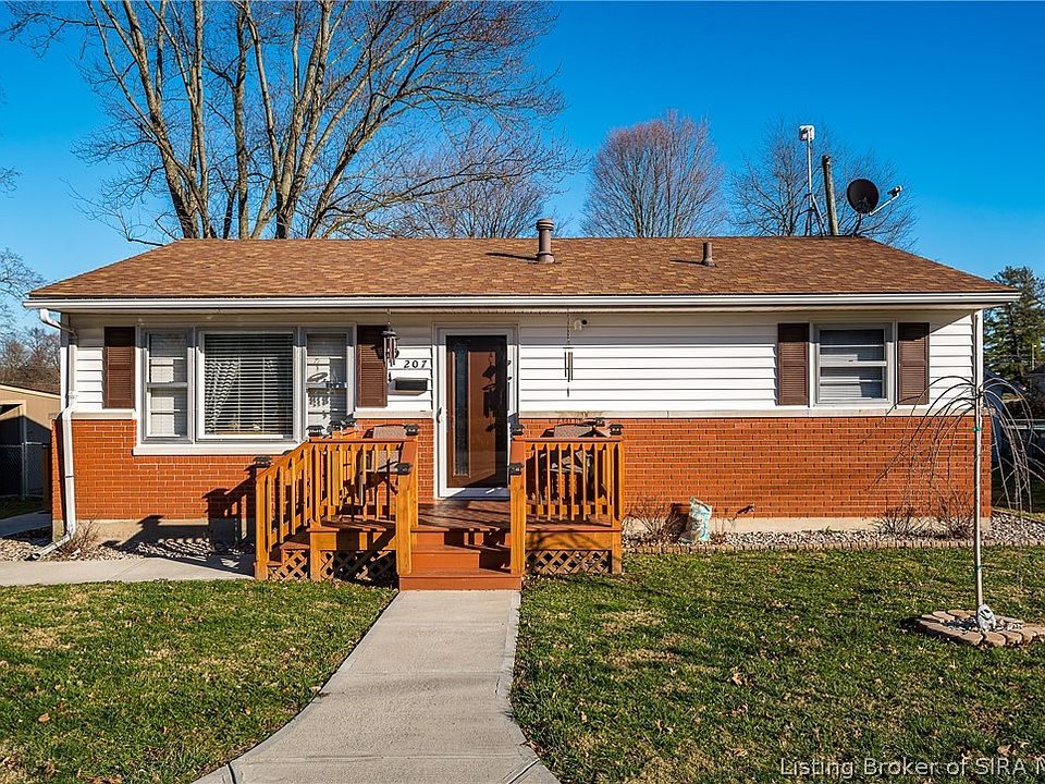 1st image of 207 Franklin Street