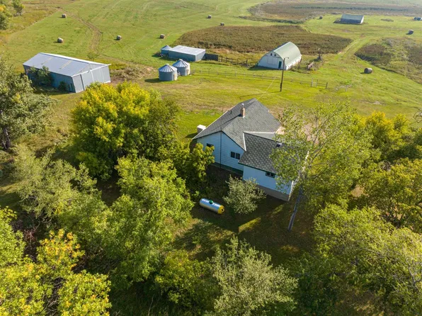 1968 6th Ave NW, Butte, ND 58723