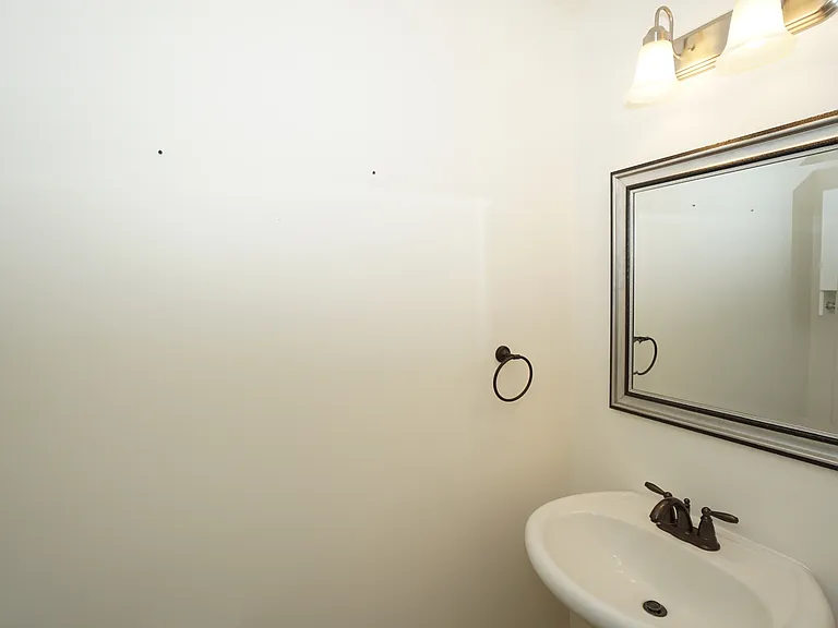 210 Portage Ln #D — Photo 10