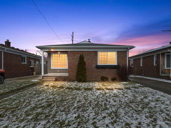 21613 Cedar St, Saint Clair Shores, MI 48081