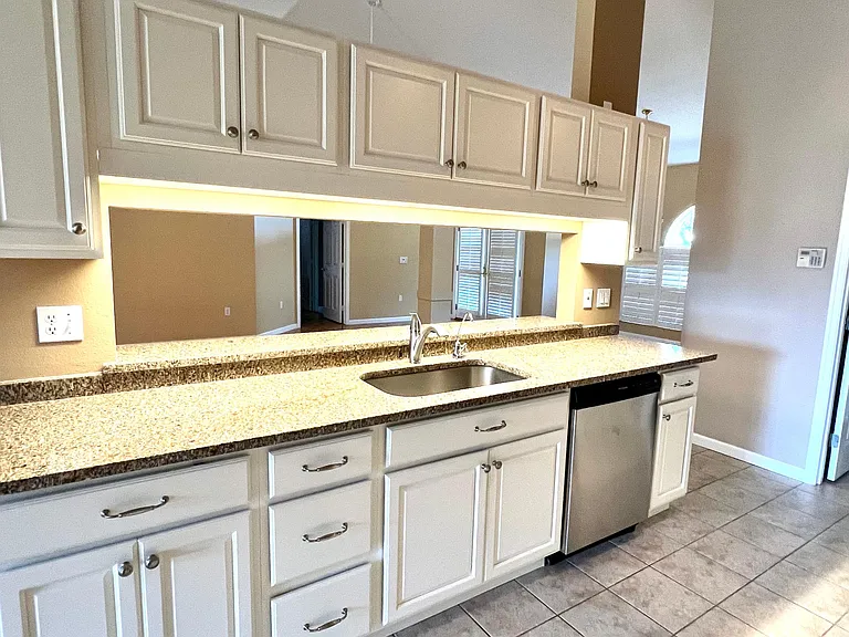 6535 Canary St — Photo 7