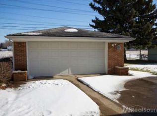 43338 Goldberg Dr, Sterling Heights, MI 48313