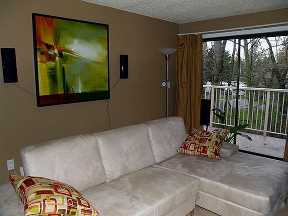 3rd image of 9901 NE 124th St APT 502