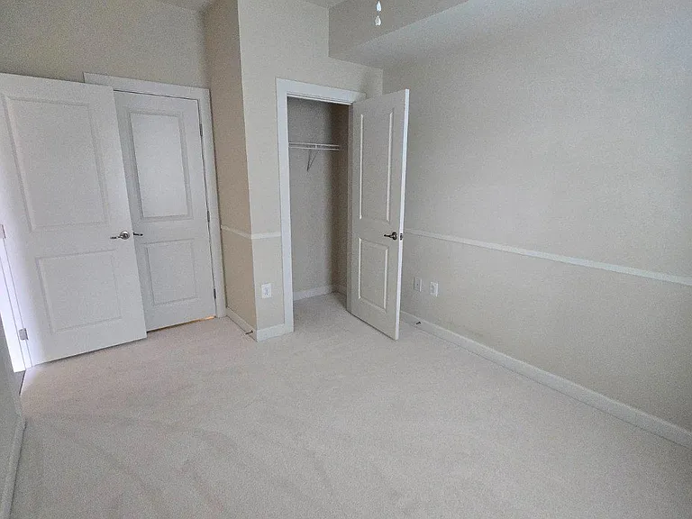 20800 Duxbury Ter — Photo 10