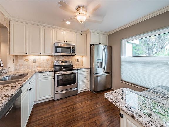 2nd image of 6140 Sun Blvd APT 2